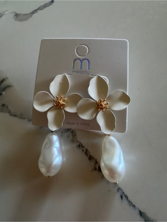 Jewelry - Melody White Floral Drop Earrings with Pearl Pendants